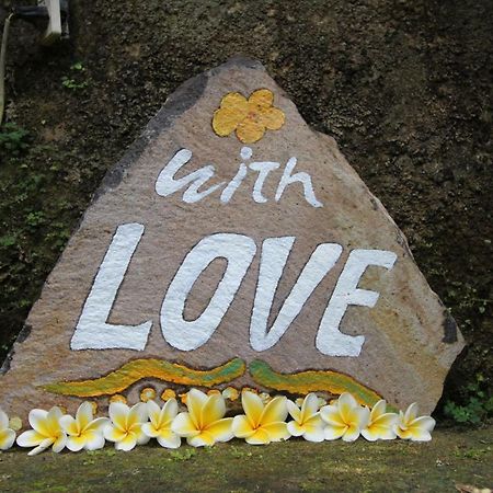 With Love Bali Gianyar  Exterior photo